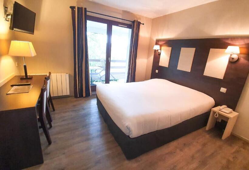 프레스티지 룸, Alicia Auray Le Bono