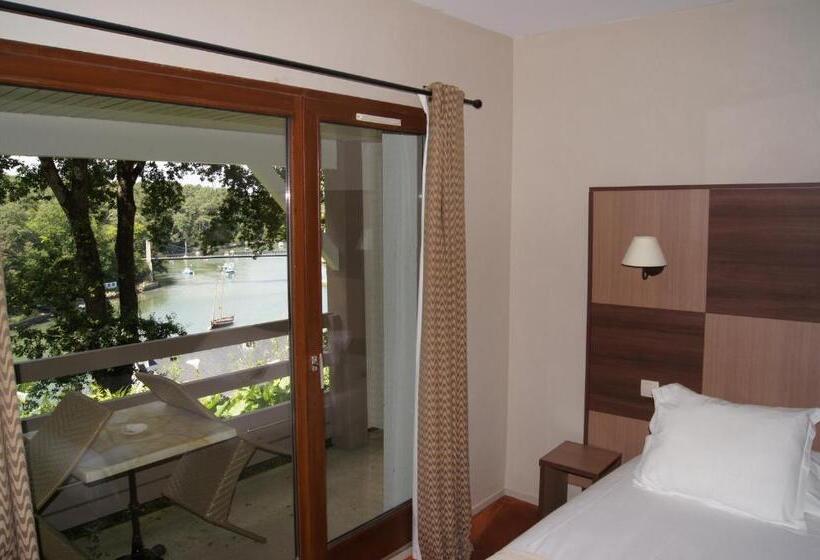 프레스티지 룸, Alicia Auray Le Bono