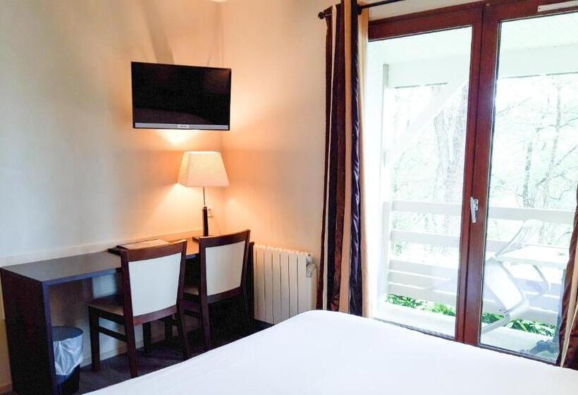 프레스티지 룸, Alicia Auray Le Bono