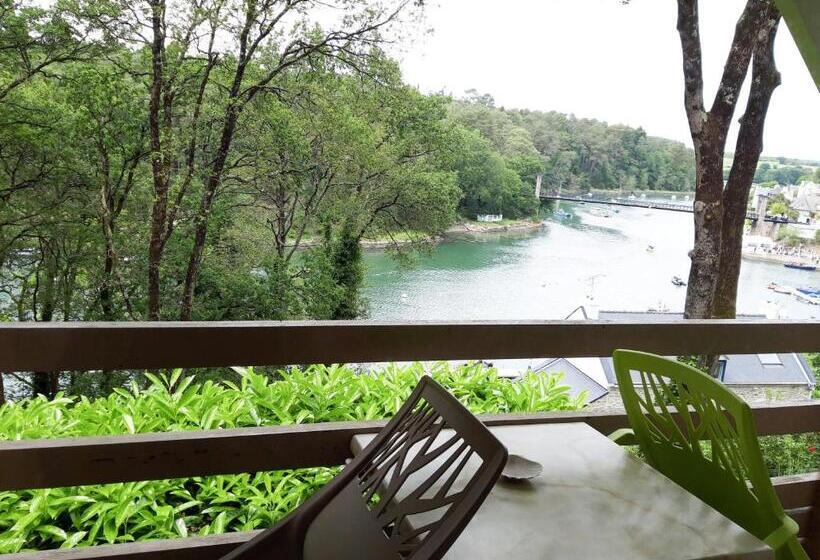 프레스티지 룸, Alicia Auray Le Bono