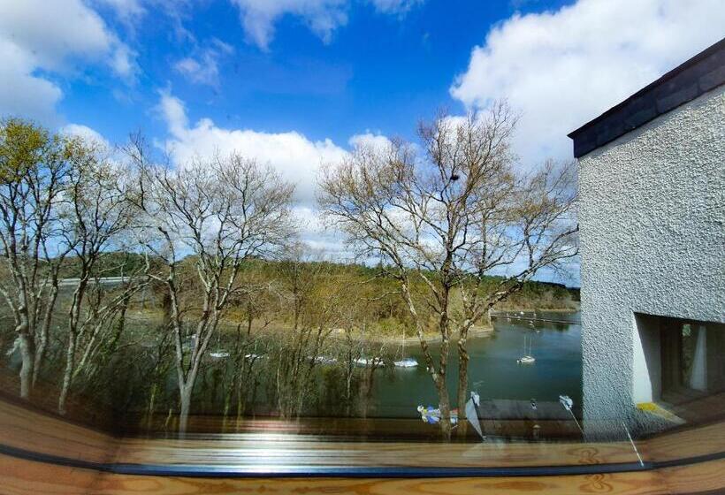 패밀리 룸, Alicia Auray Le Bono