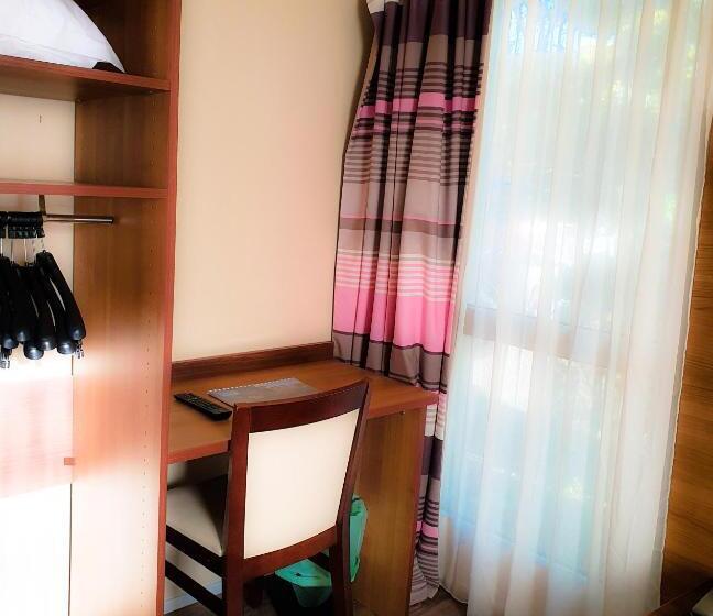 장애인을 위한 스탠다드 룸, Alicia Auray Le Bono