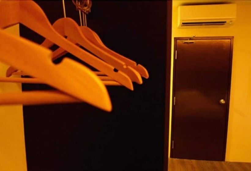 Quarto Superior, Austin Paradise Mount Austin