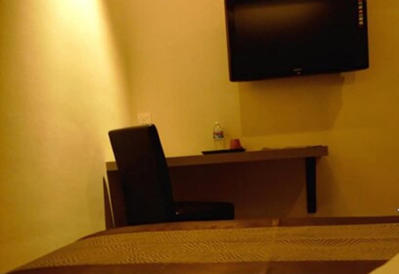 Quarto Superior, Austin Paradise Mount Austin