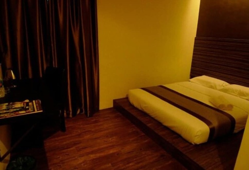 Quarto Superior, Austin Paradise Mount Austin