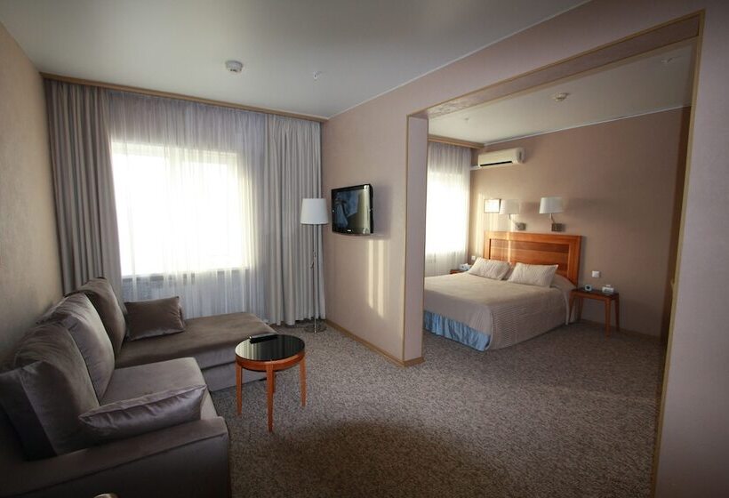 غرفة سوبيريور, Avanta