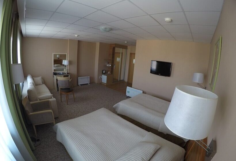 غرفة سوبيريور, Avanta