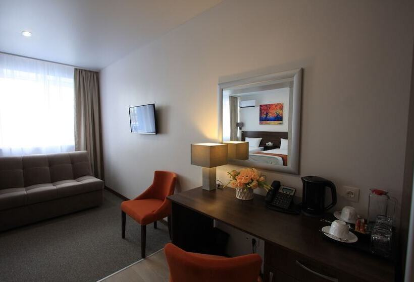 شقة غرفة واحدة, Avanta