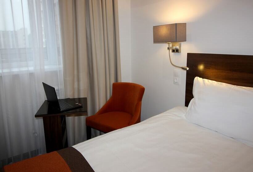 شقة غرفة واحدة, Avanta