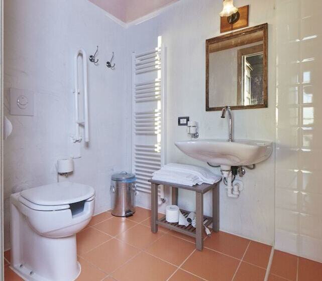 اتاق استاندارد با چشمانداز دریاچه, Bellavista Boutique