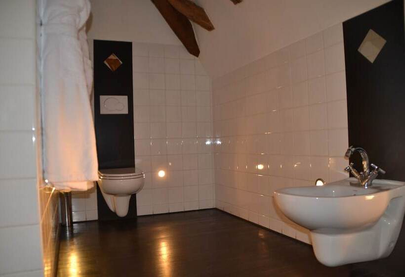 חדר דלוקס, Chateau Les Merles Et Ses Villas