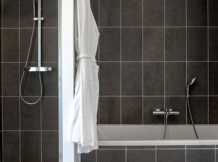 וילת 3 חדרי שינה, נוף לבריכה, Chateau Les Merles Et Ses Villas