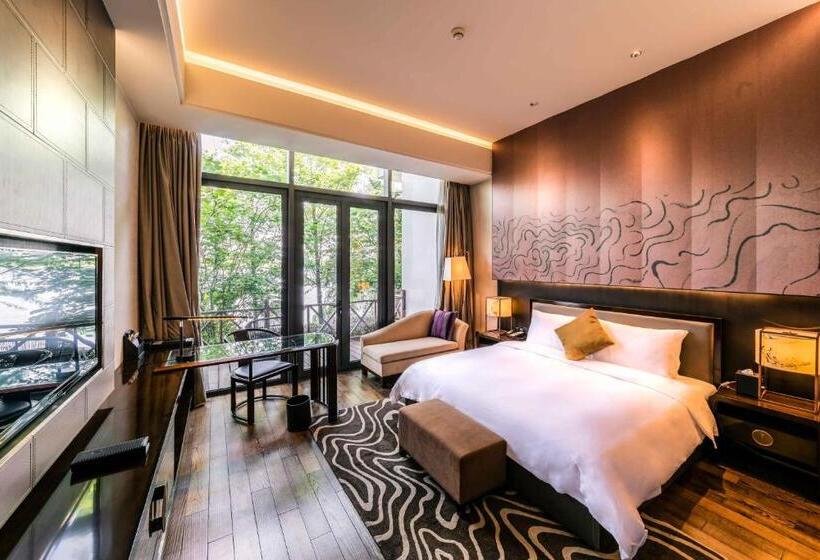 Вилла 2 Спальни, Citic Pacific Zhujiajiao Jin Jiang