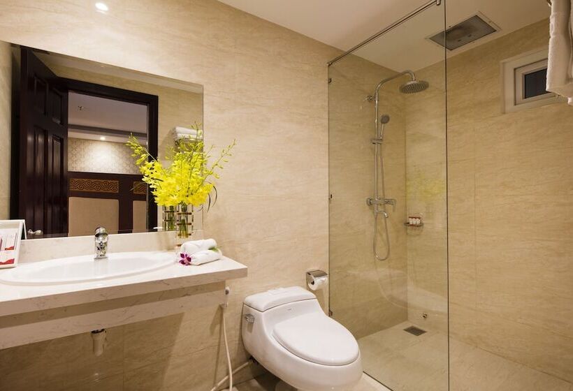 اتاق سوپریور, Galliot