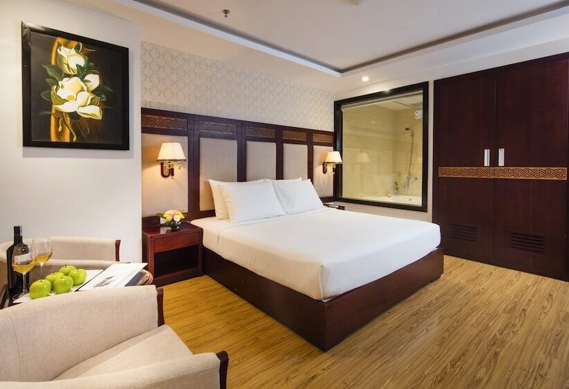 اتاق سوپریور, Galliot