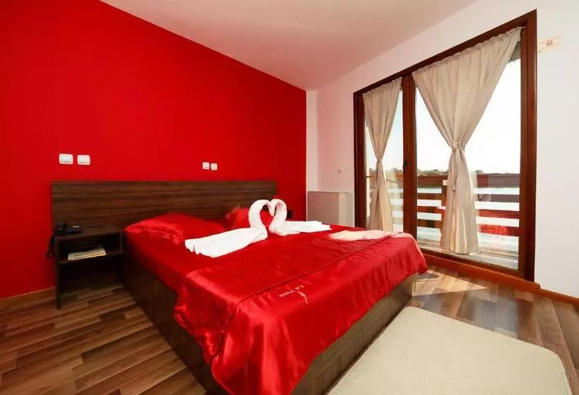 Standard Room, Insula