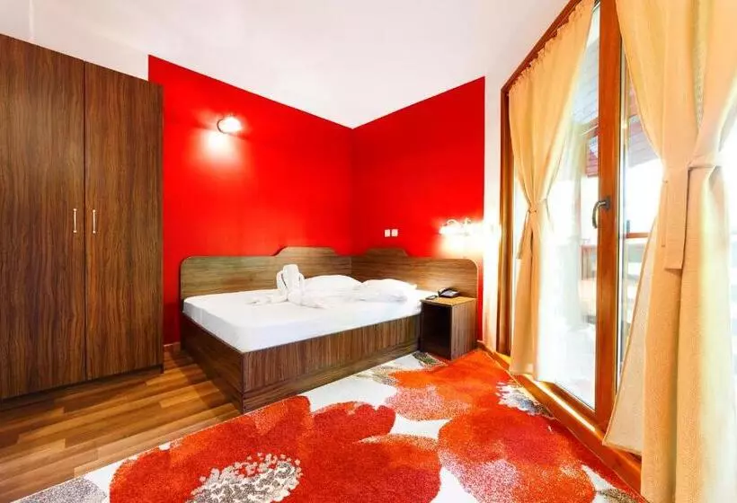 Standard Quadruple Room, Insula