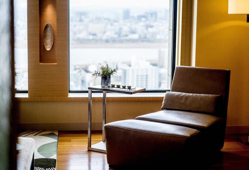 Номер Премиум Вид на Город, Intercontinental Hotel Osaka, An Ihg