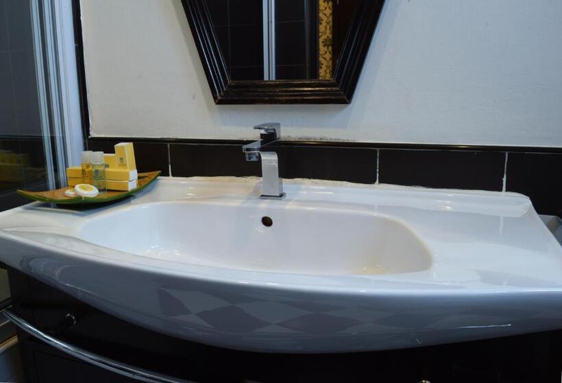 Quarto superior, Jonker Boutique