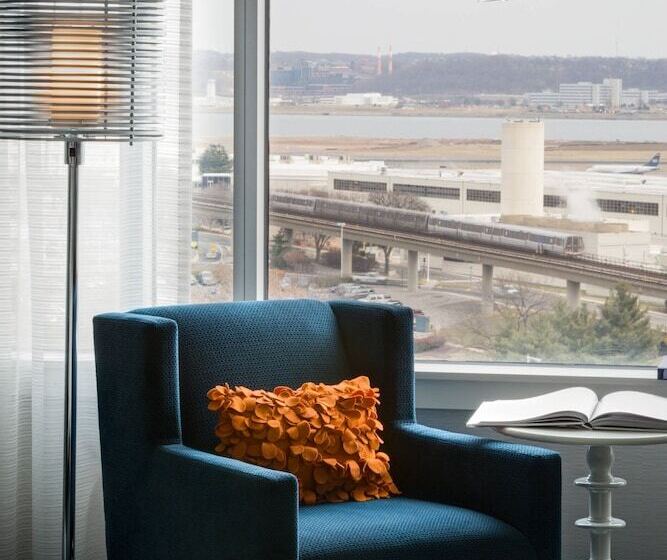 스탠다드 룸 더블 침대 2개, Renaissance Arlington Capital View