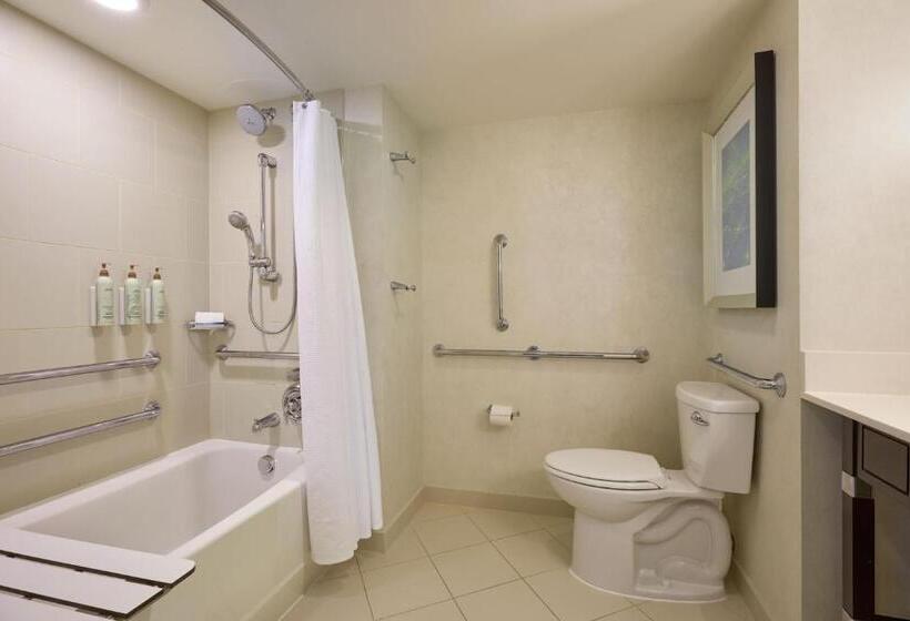 클럽 룸, Renaissance Arlington Capital View