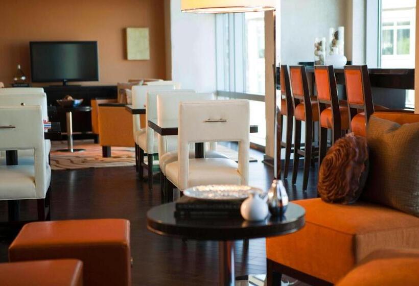 스탠다드 룸 더블 침대 2개, Renaissance Arlington Capital View