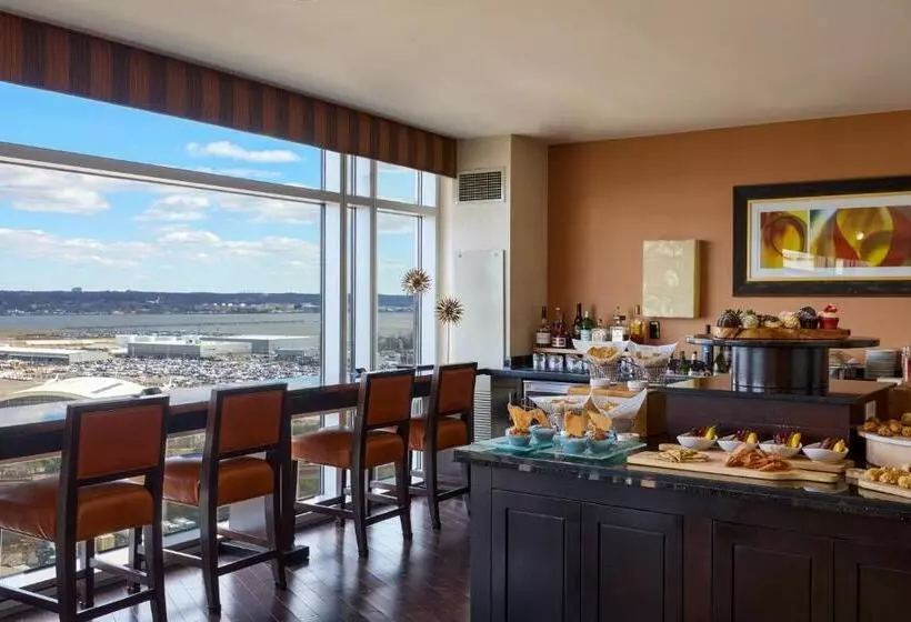 ２ダブルベッドのスタンダードルーム, Renaissance Arlington Capital View