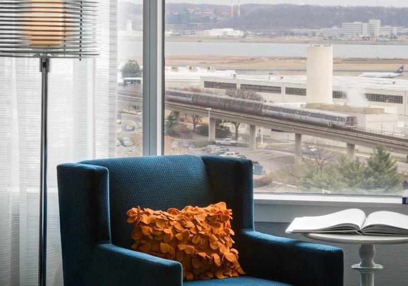 스탠다드 룸, Renaissance Arlington Capital View
