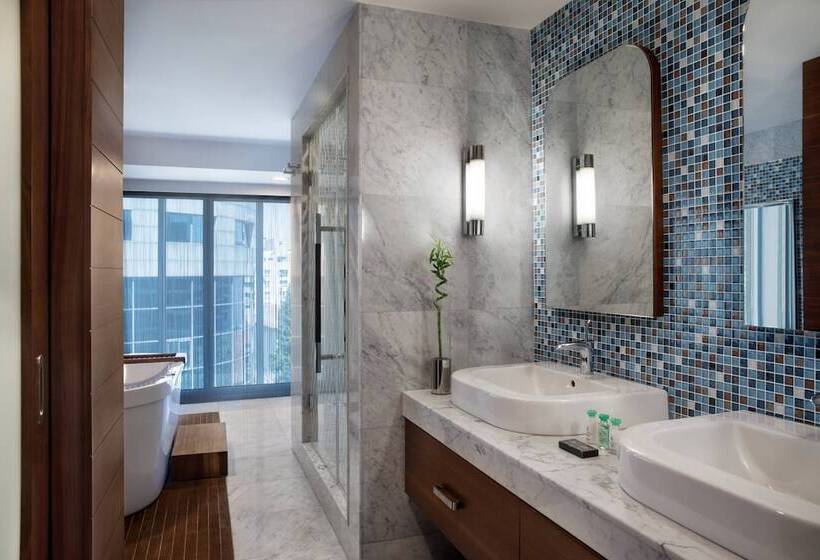 سوییت اجرایی, Renaissance Izmir