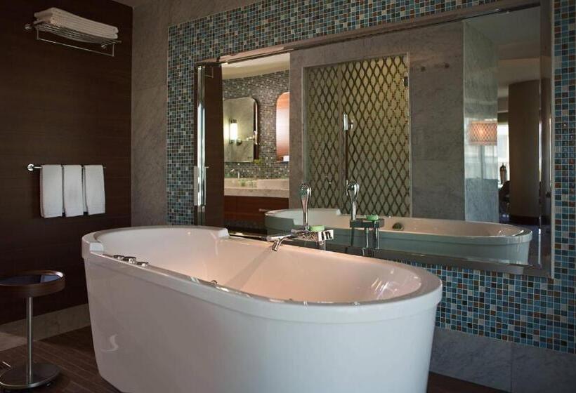 سوییت اجرایی, Renaissance Izmir