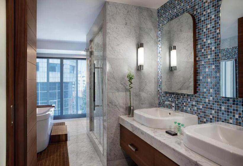 سوییت اجرایی, Renaissance Izmir