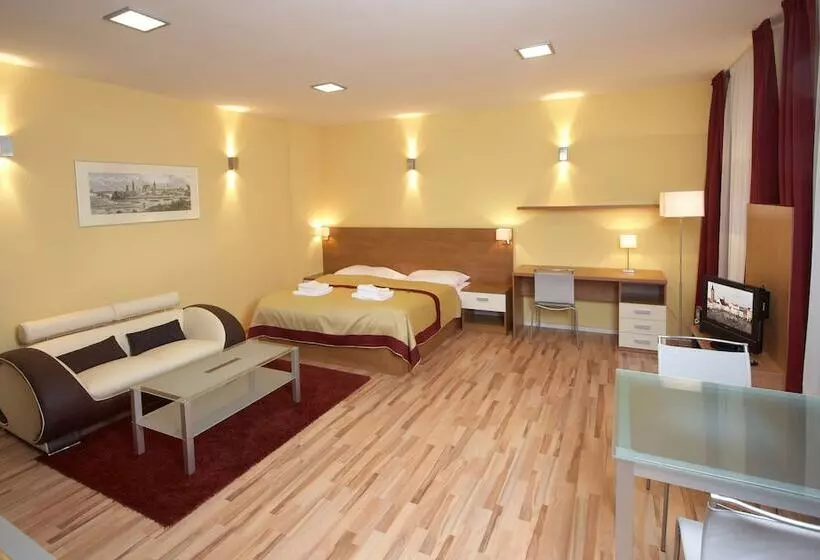 スタンダードスタジオ, Residence U černé Věže české Budějovice