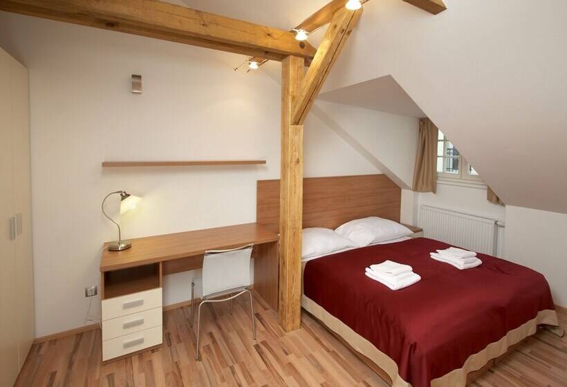 דירת חדר, Residence U černé Věže české Budějovice