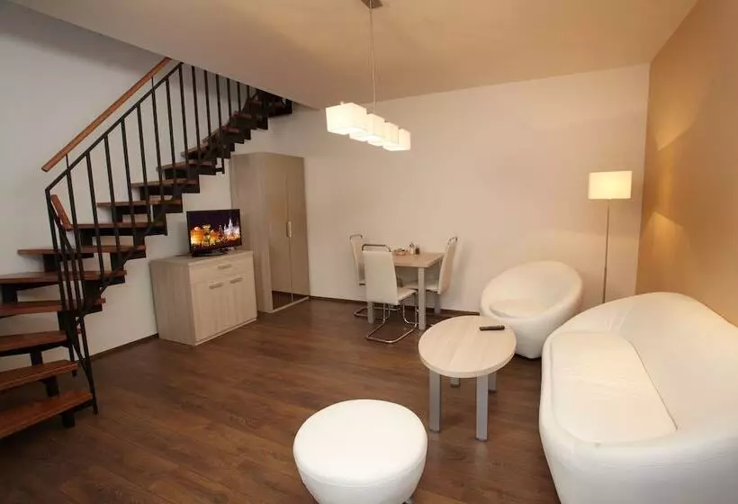 テラス付き１ベッドルームアパートメント, Residence U černé Věže české Budějovice