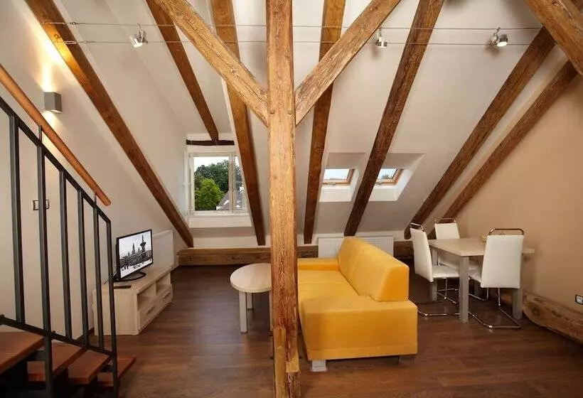 テラス付き１ベッドルームアパートメント, Residence U černé Věže české Budějovice