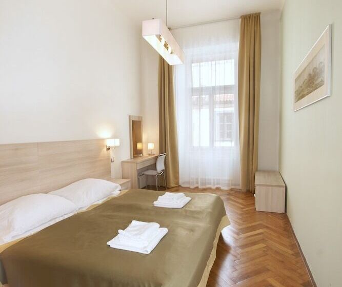 דירת שני חדרים, Residence U černé Věže české Budějovice