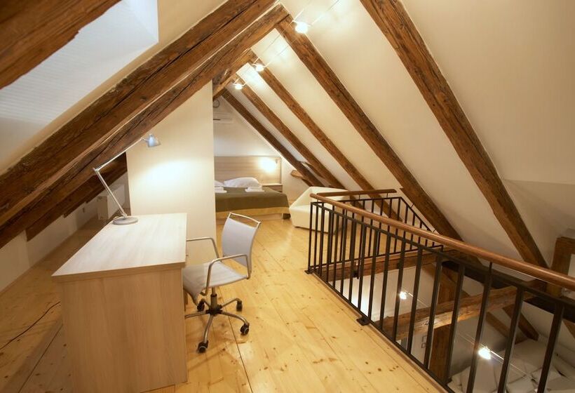 דירת שני חדרים, Residence U černé Věže české Budějovice