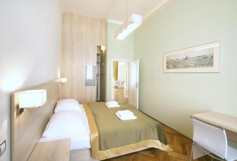 带2个卧室的公寓, Residence U černé Věže české Budějovice