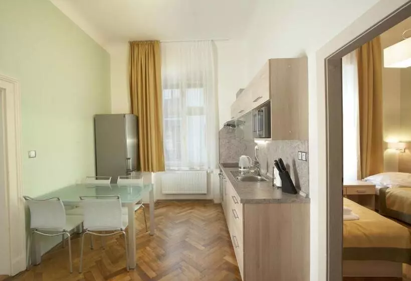 家族用アパートメント, Residence U černé Věže české Budějovice