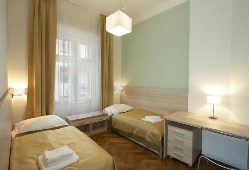 家庭公寓, Residence U černé Věže české Budějovice