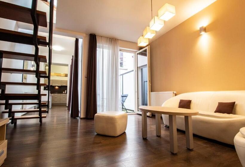 带1个卧室的带阳台的公寓, Residence U černé Věže české Budějovice
