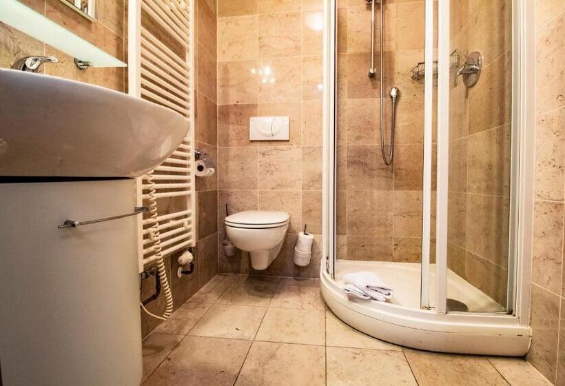 דירת 2 חדרים עם טרסה, Residence U černé Věže české Budějovice