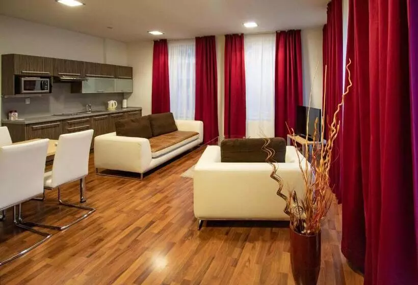 テラスつきの２ベッドルームアパートメント, Residence U černé Věže české Budějovice