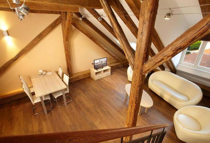 דירת 2 חדרים עם טרסה, Residence U černé Věže české Budějovice