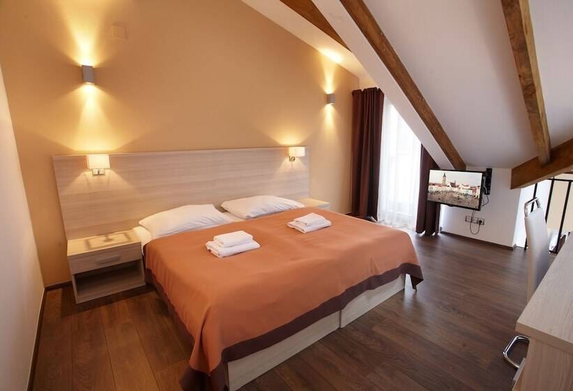 带1个卧室的带阳台的公寓, Residence U černé Věže české Budějovice