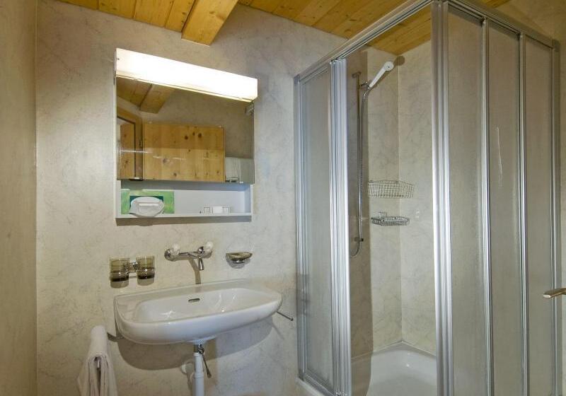 غرفة قياسية فردية, Sternen Unterwasser