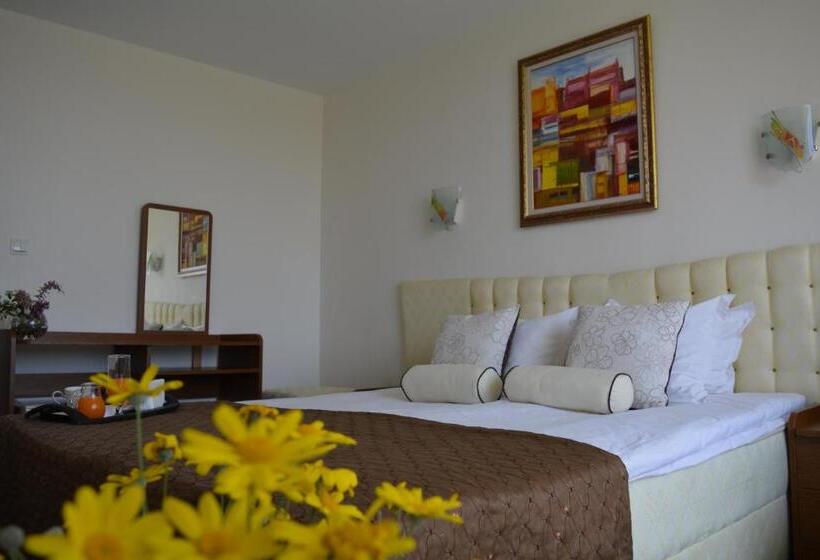 Номер Стандарт с Балконом, Sunshine Pearl Family