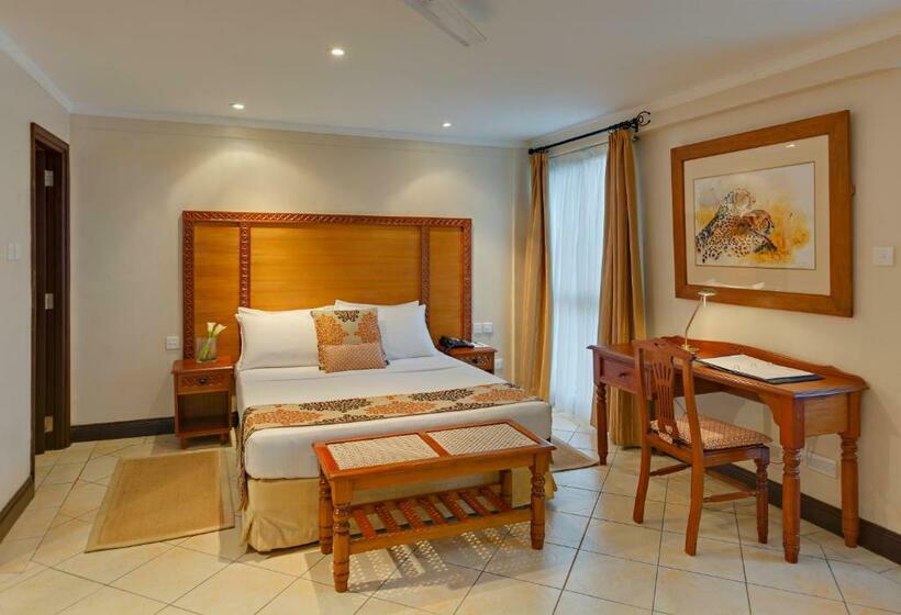 Juniorsvit, The Heron By Sarovar Portico India