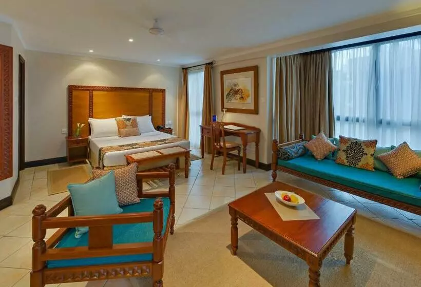 سوییت جونیور, The Heron By Sarovar Portico India