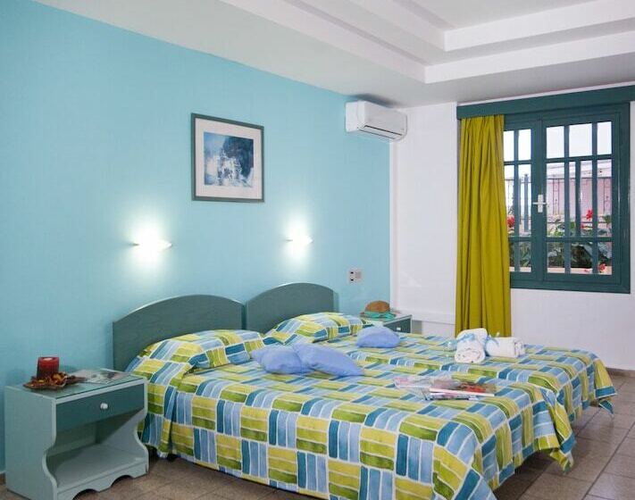 Студия Стандарт, Theoni Apartments